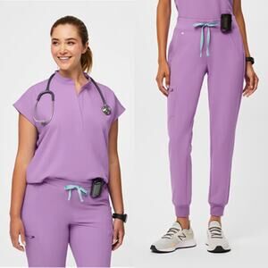 Figs Rafaela Oversized Top & Zamora Jogger Scrub Set Lilac Dawn Size XS/XXS